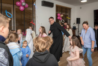 Bal ze Świętymi